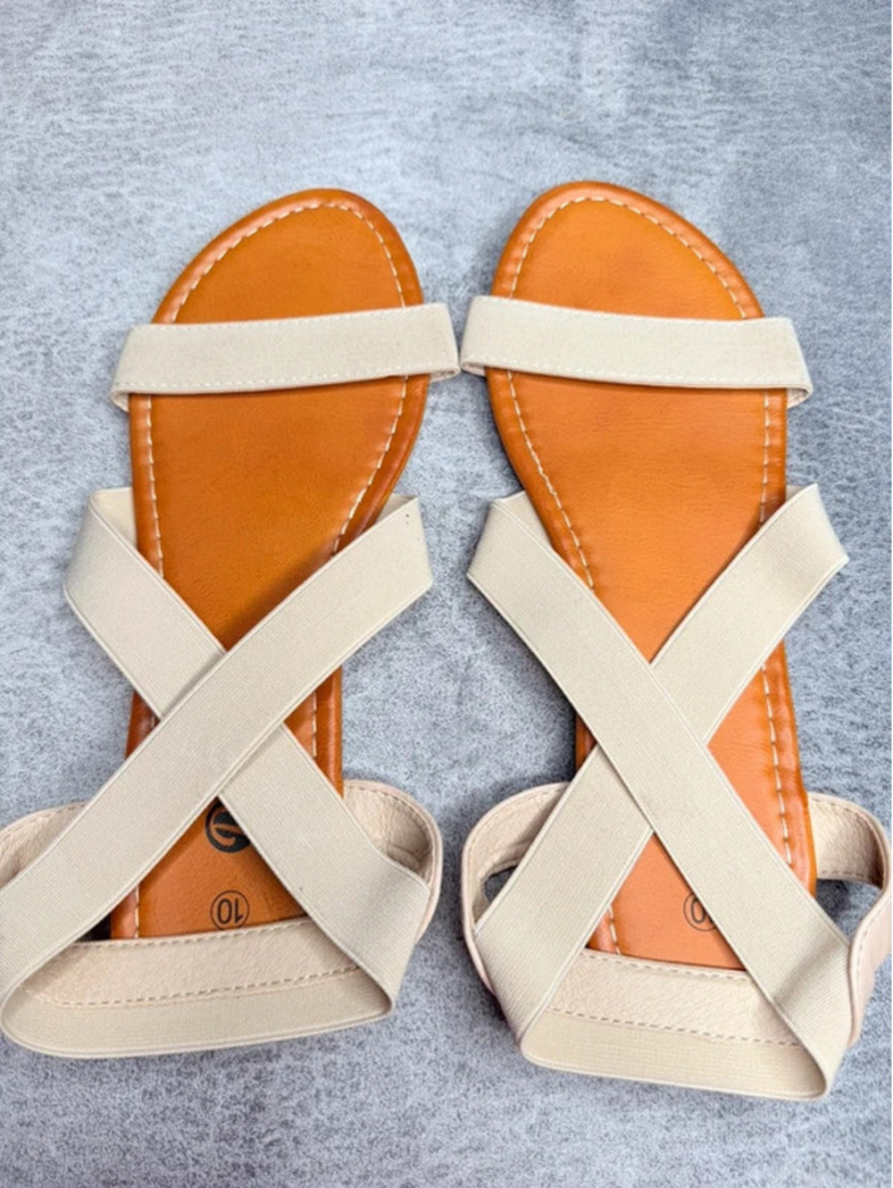 Womens Beige Elastic Crisscross Strap Flat Sandals Cognac Footbed Size 10